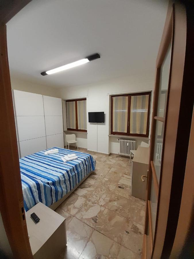 Vercelli Centro Extérieur photo